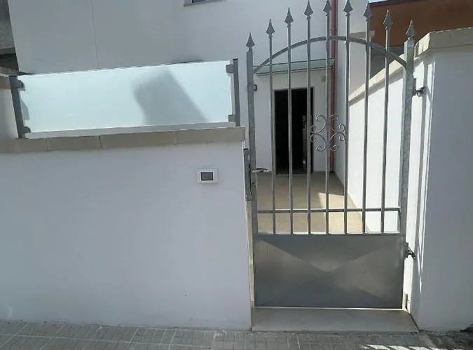 Virgilio Street 3*